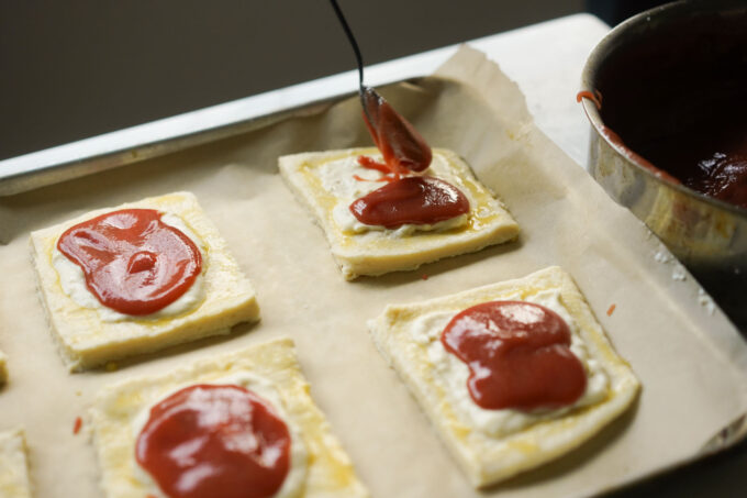 adding guava paste to pastries