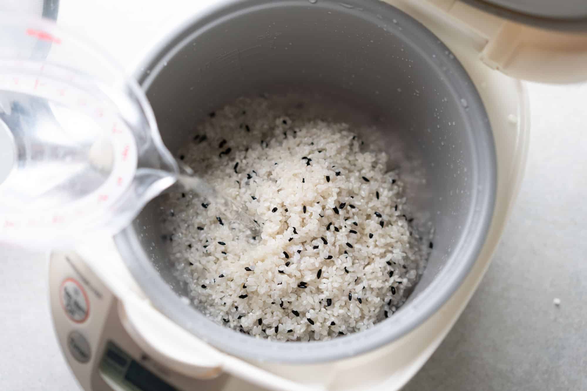 Korean Purple Rice Recipe (In a Rice Cooker) - Hungry Huy