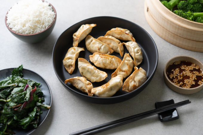 air fryer pot stickers with veggies