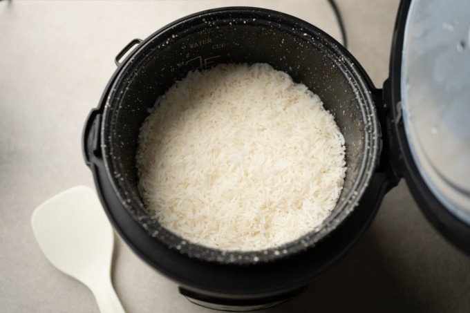 cooked rice in Aroma - digital cooker