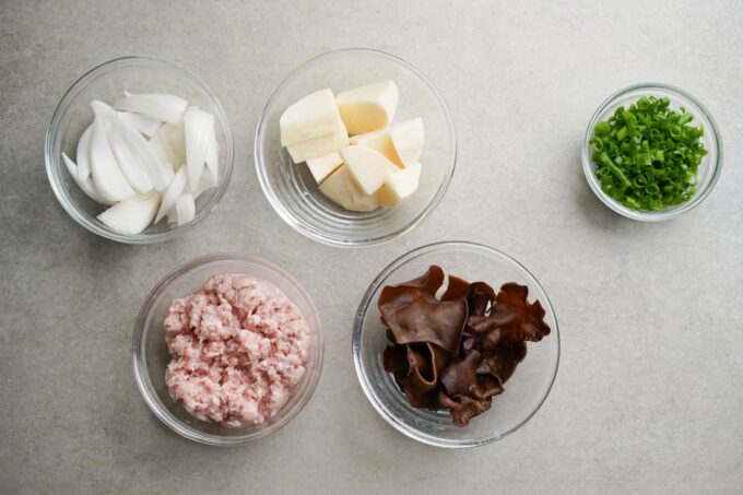 chopped banh cuon filling ingredients