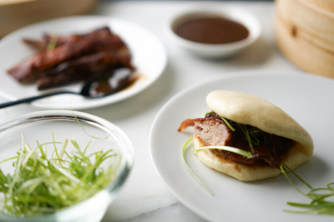 bao bun w peking duck