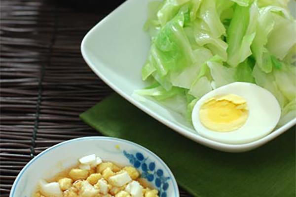 boiled cabbage / bap cai closeup