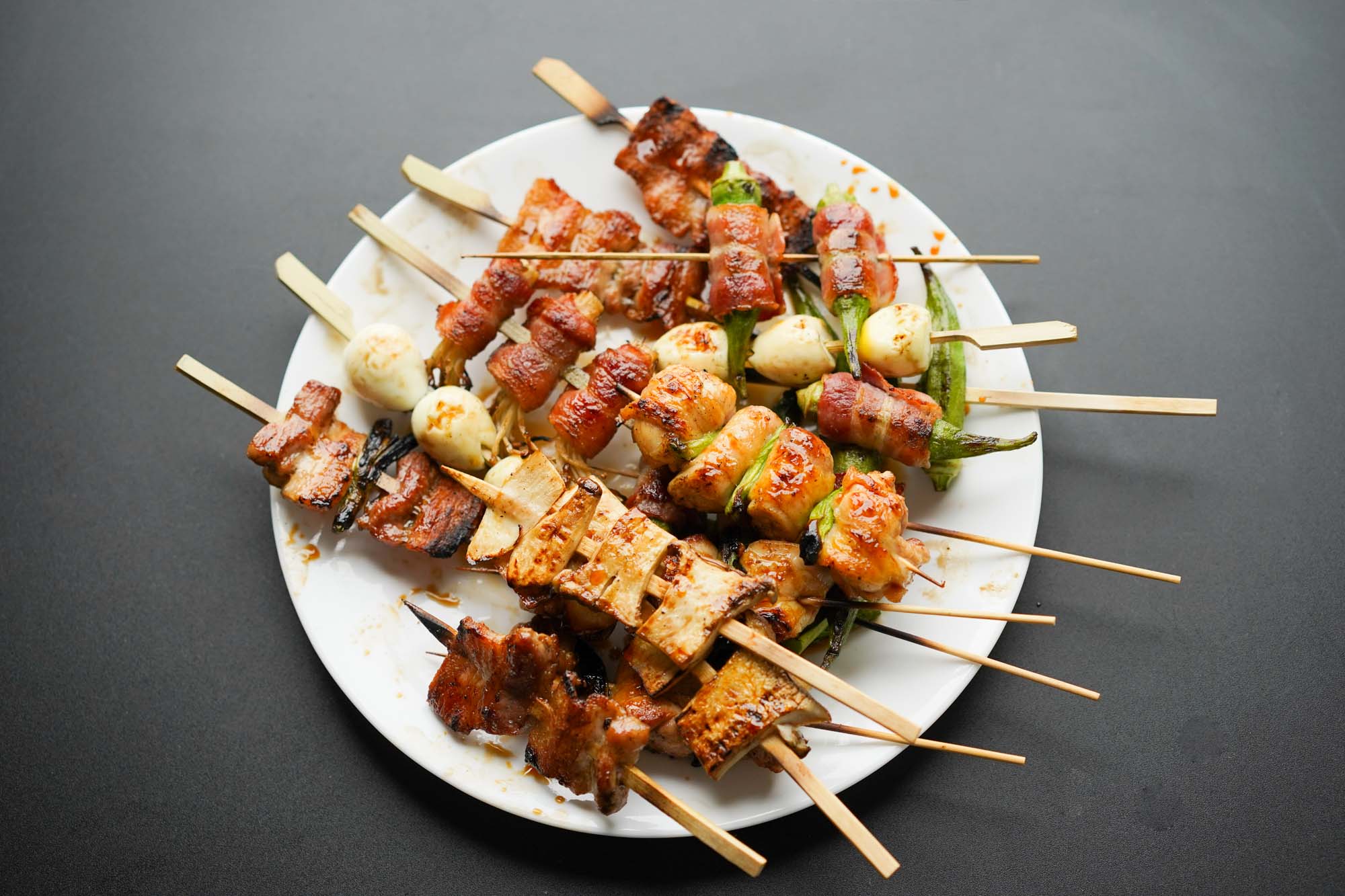 Yakitori Recipe (Japanese Charcoal-Grilled Chicken Skewers w/ Sauce)