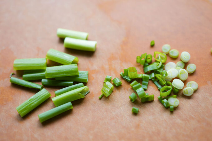 circular cut green onions