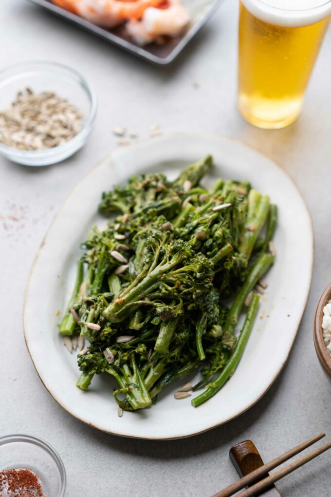 cold broccolini with sesame seasoning