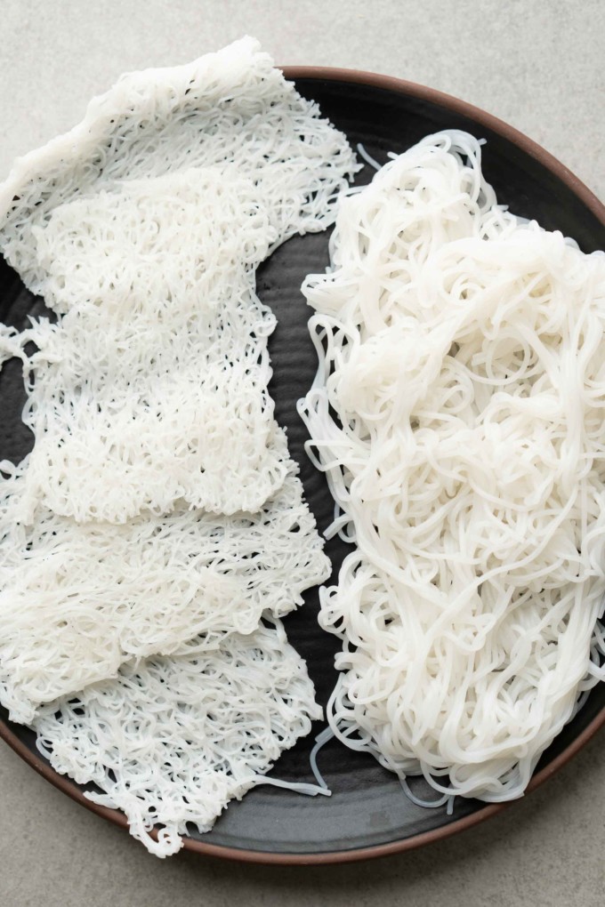 banh hoi and thin rice noodles
