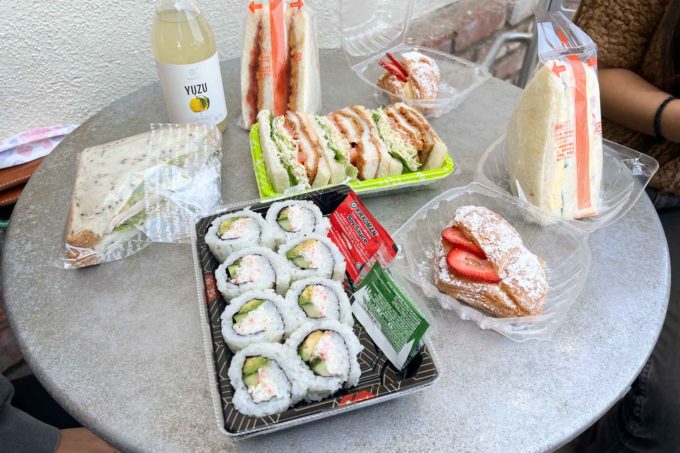 Cream Pan pastries, sandwiches, and sushi