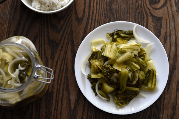 vietnamese pickled greens / dua chua