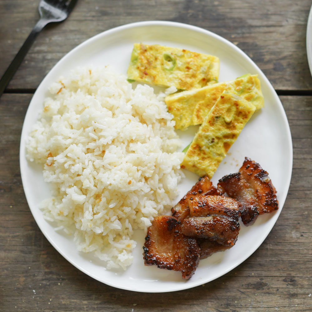 Sinangag (Filipino Garlic Fried Rice)