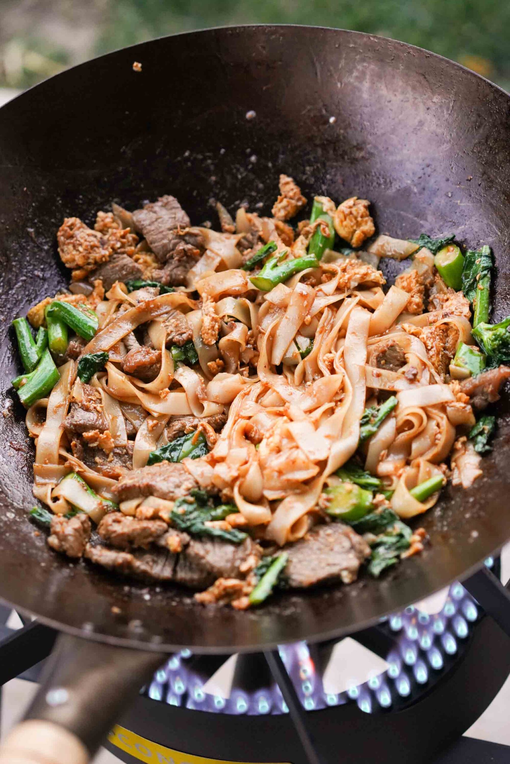 Pad See Ew Recipe (Thai StirFried Rice Noodles) Hungry Huy