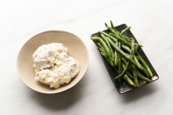 mashed potatoes and green beans side dishes