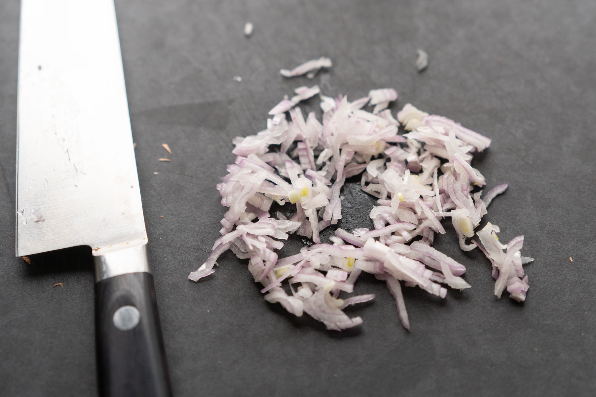 What Are Shallots? (Shallots vs. Onions & Green Onions)