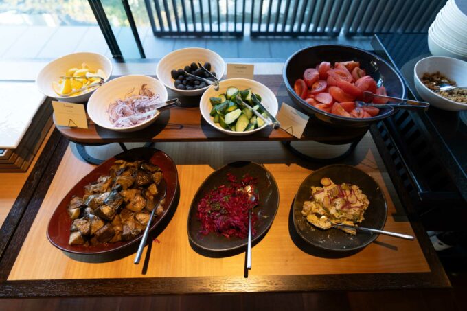 Mitsui Hotel - breakfast bar veggie options