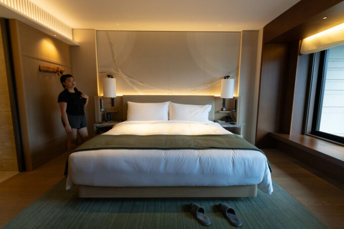 Mitsui Hotel - garden room bed