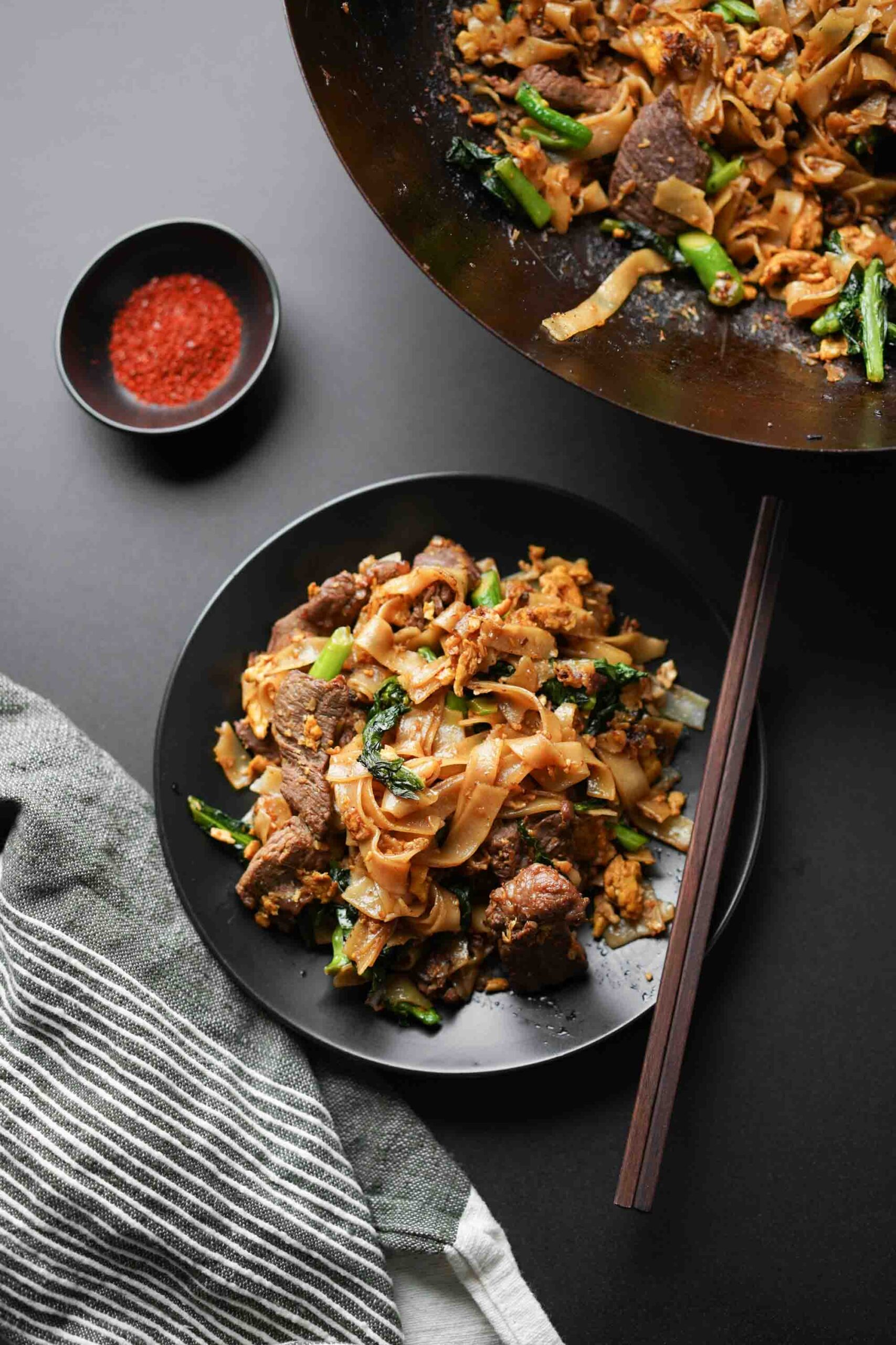 Pad See Ew Recipe (Thai StirFried Rice Noodles) Hungry Huy