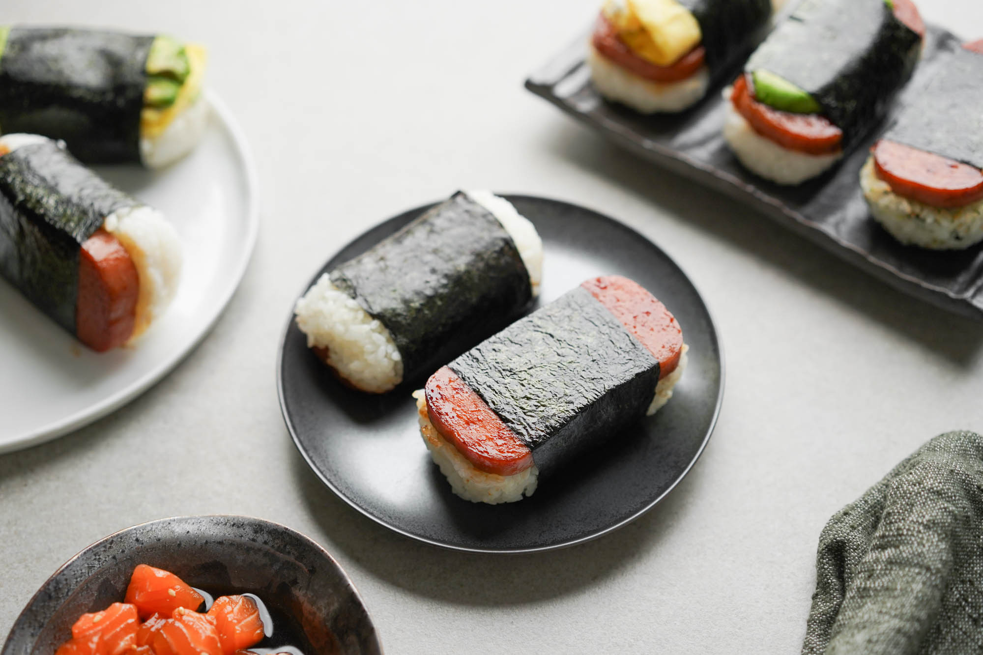 https://www.hungryhuy.com/wp-content/uploads/plain-spam-musubi-plate.jpg