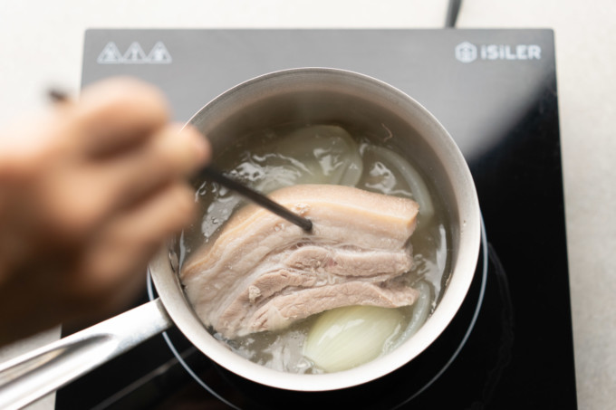 boiling pork belly in small pot