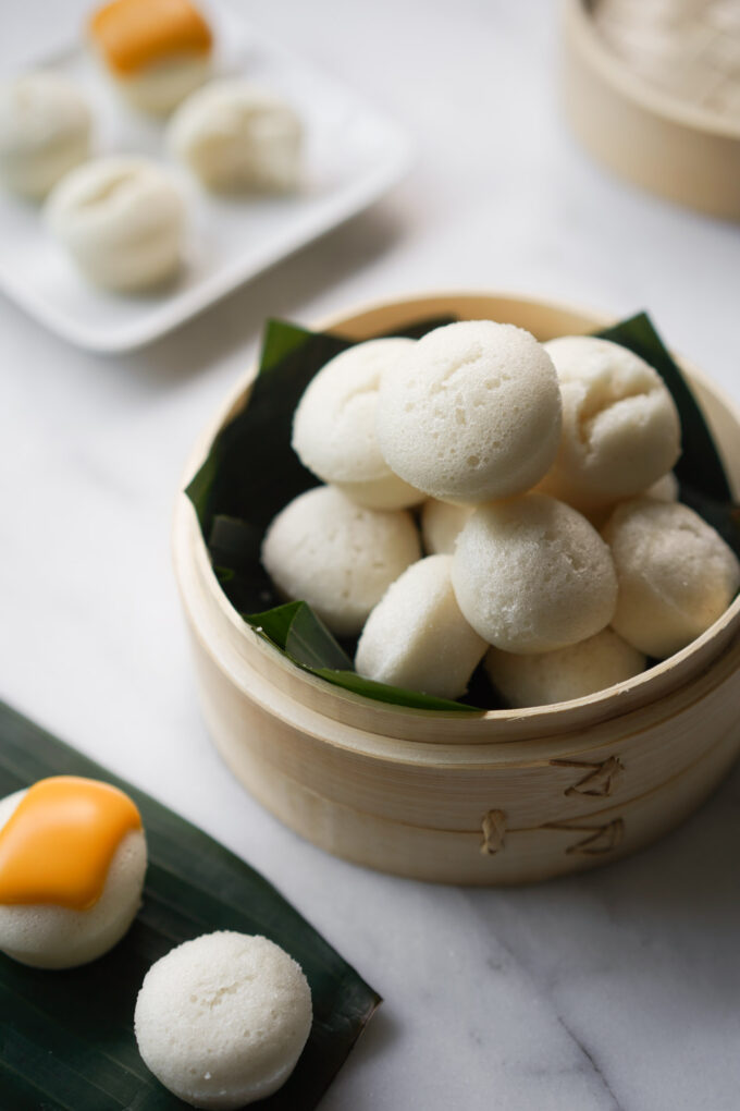 puto - Filipino steamed rice cakes