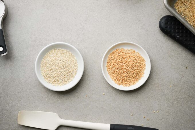 raw vs toasted sesame seeds