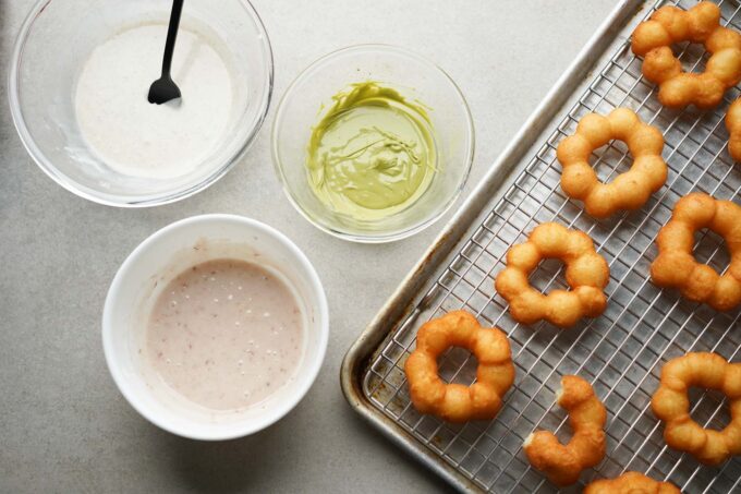 bowls of donut icing