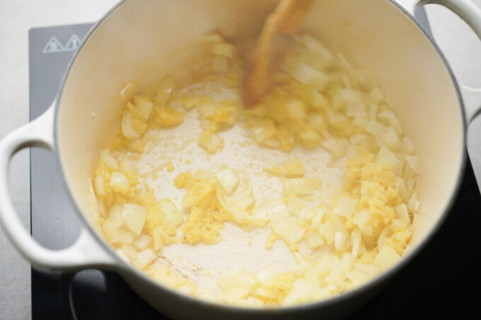 sauteing garlic and ginger