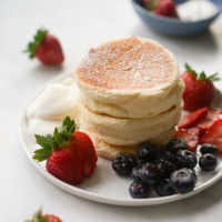 souffle pancake with fruit