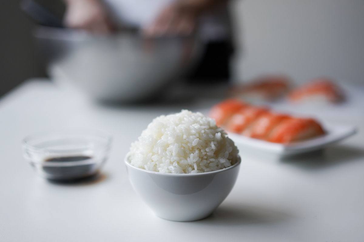 How To Cook Rice in a Rice Cooker - Hungry Huy