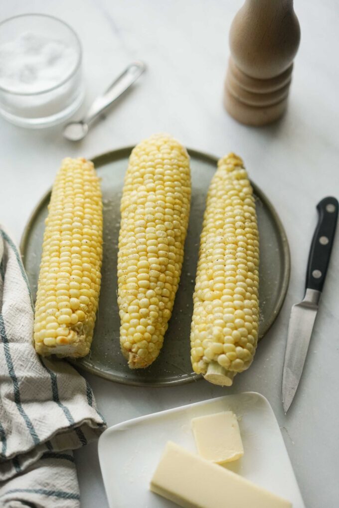 How To Microwave Corn On The Cob (Fast & Easy) Hungry Huy