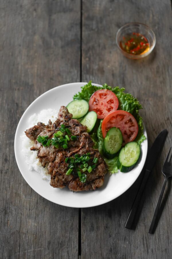 final plate of Vietnamese grilled pork chops (sườn nướng)