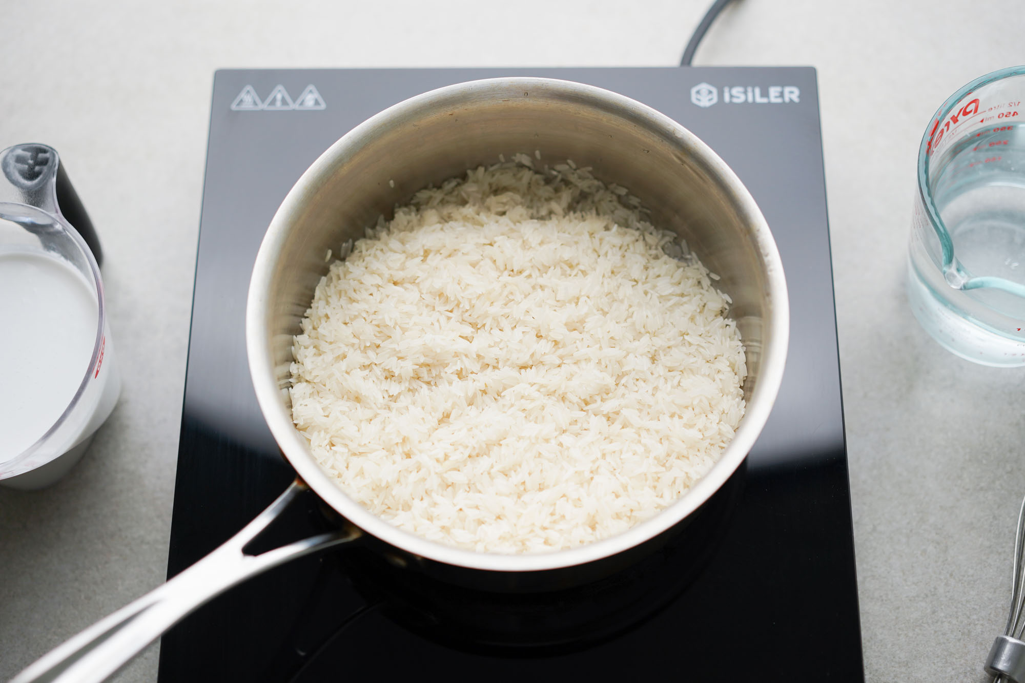 How To Cook Rice in a Rice Cooker - Hungry Huy