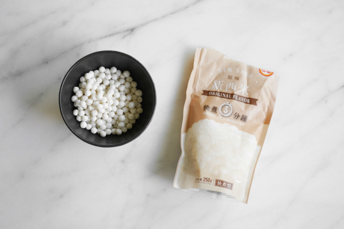 pack of quick cooking WuFuYuan brand white tapioca pearls