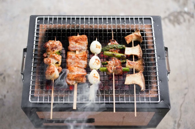 5 yakitori skewers on a konro grill